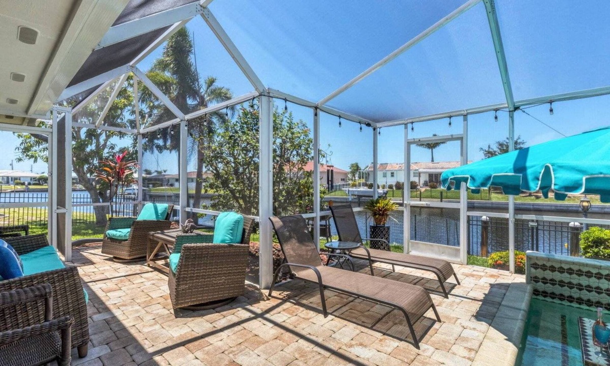 Punta Gorda House | 🥇 Premium 4bd villa with a dock and canal access (CH979)