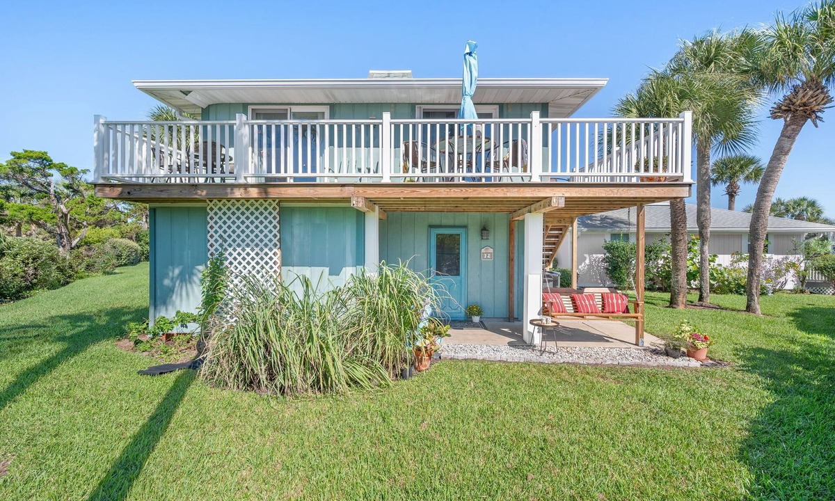 Surfcrest Village House | Premium 4BR Escape | Walk to Beach & Pool
