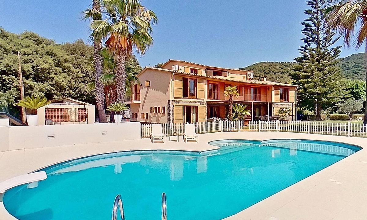 Arenys de Munt Villa | PREMIUM HABITAT CAN FERRER