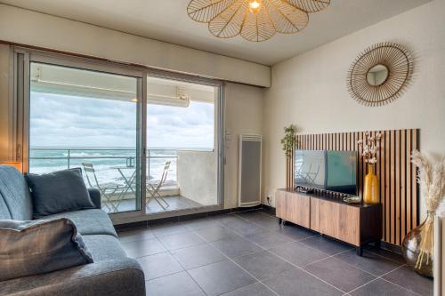 La Chaume Apartment | Premium Ocean View Studio, Balcony & Pool
