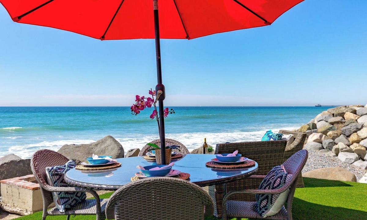 South Oceanside House | Premium Oceanfront Escape P1427-0