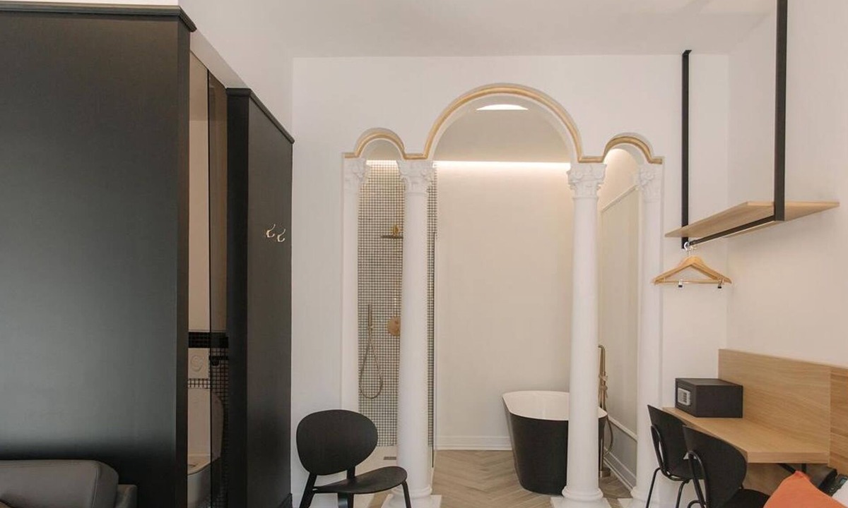 Old Town Apartment | Premium studio with whirlpool bath