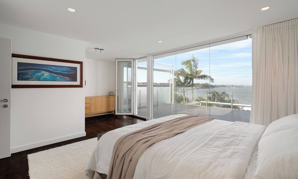 Sylvania House | Premium waterfront home with pool & water access