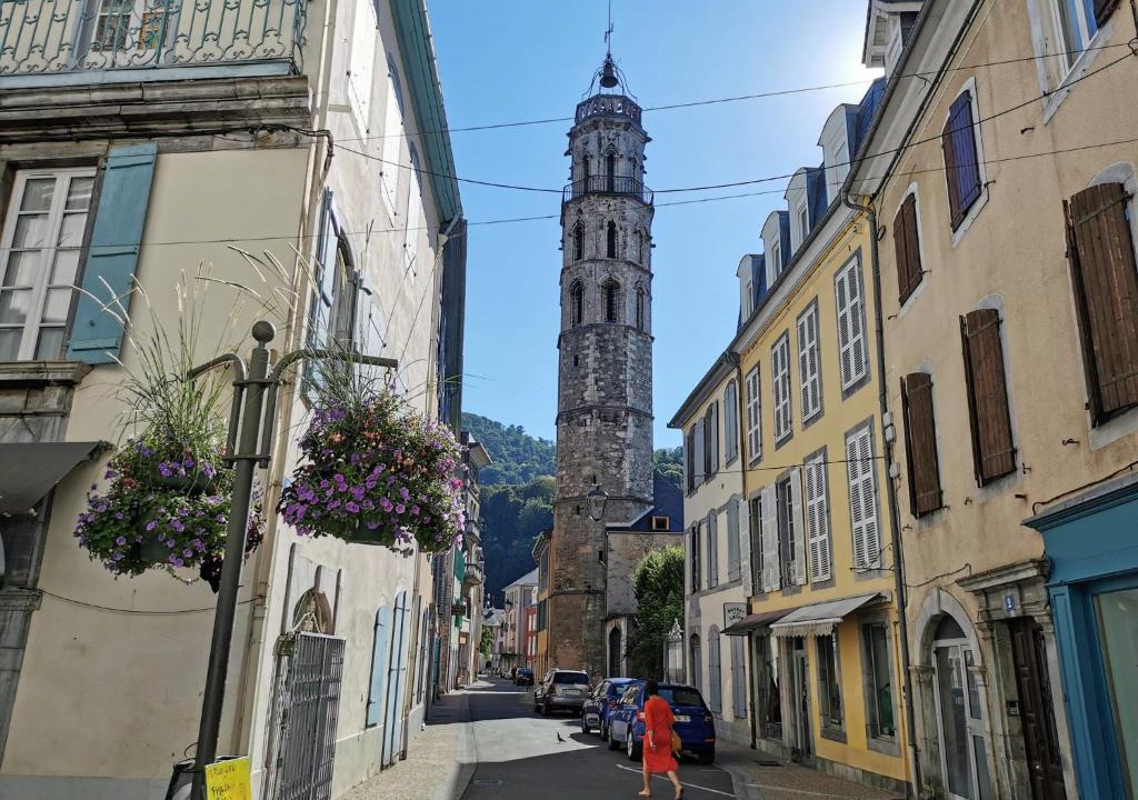 Bagneres-de-Bigorre Apartment | Pres des thermes