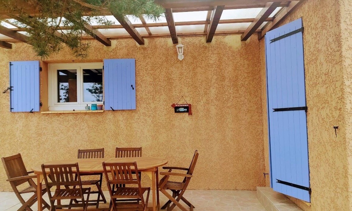 Uzes Cottage | preserved and wooded, nature and Zen for this villa with secure pool