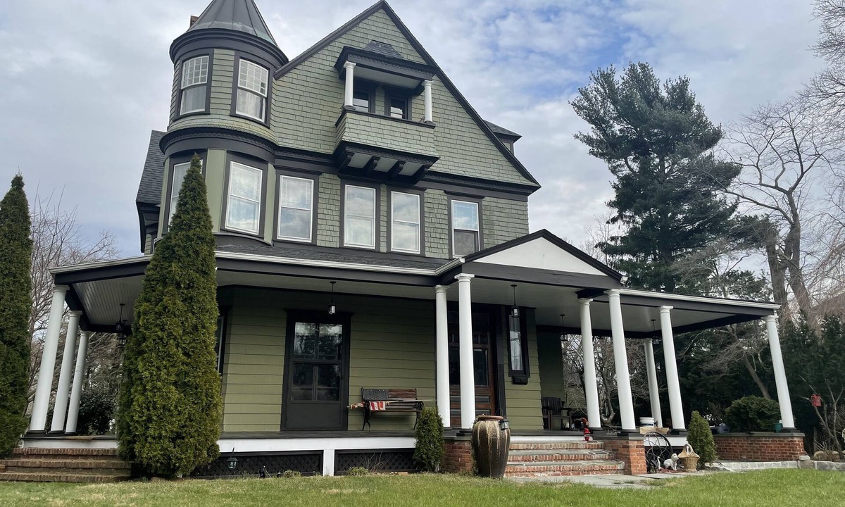 Oyster Bay House | Presidential Victorian Mansion