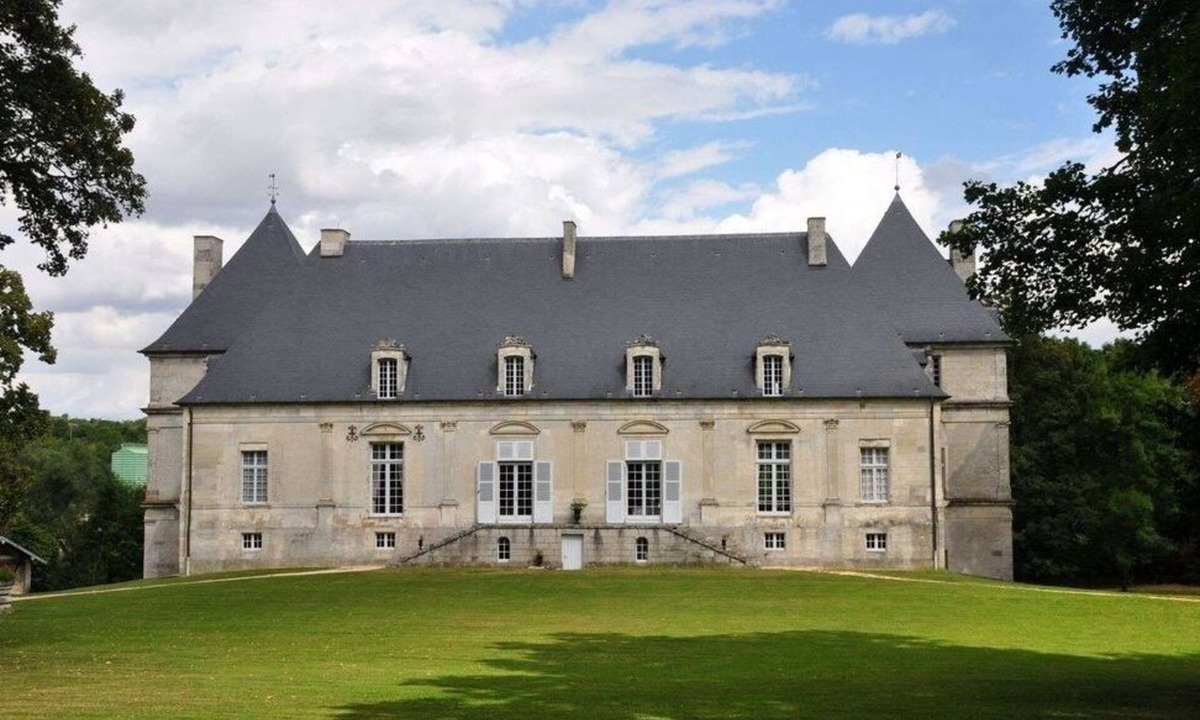 Nuits House | Presque au Chateau