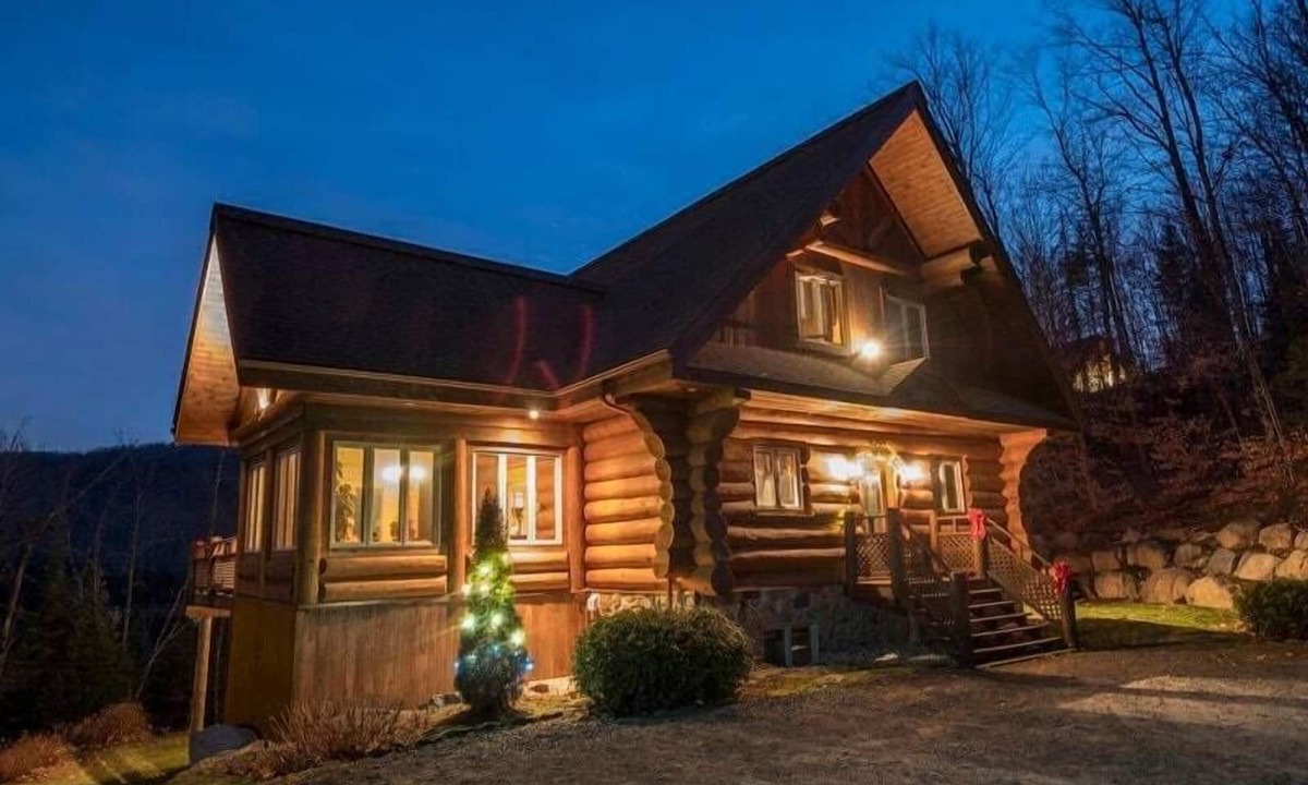 Sainte-Adele Ski Chalet | Prestigious chalet built exclusively using the Scandinavian log method. LONG TERM STAYS ONLY - 32 NIGHTS MINIMUM