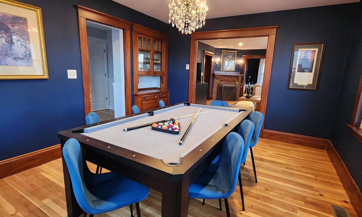 Milton Condo | Prestigious Milton Designer Home