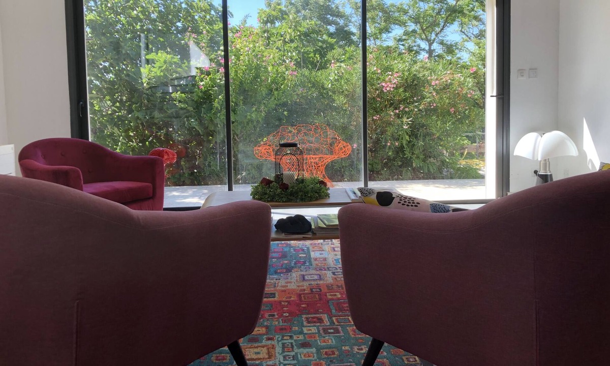 Saint-Cyr-sur-Mer House | Pretty holiday home