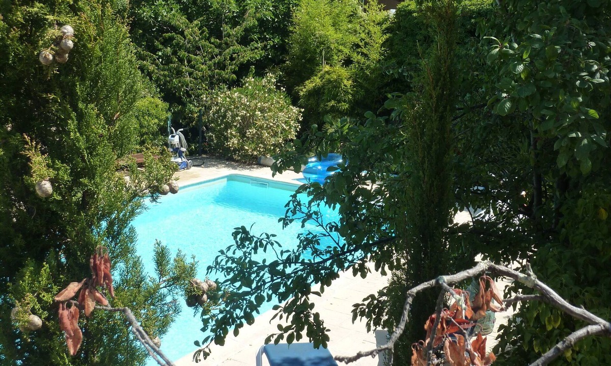 Courry House | Pretty Holiday Home in Courry with Swimming Pool