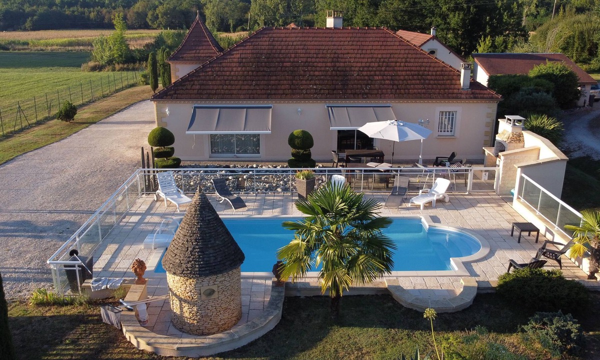 Pazayac House | Pretty house with swimming pool in Périgord