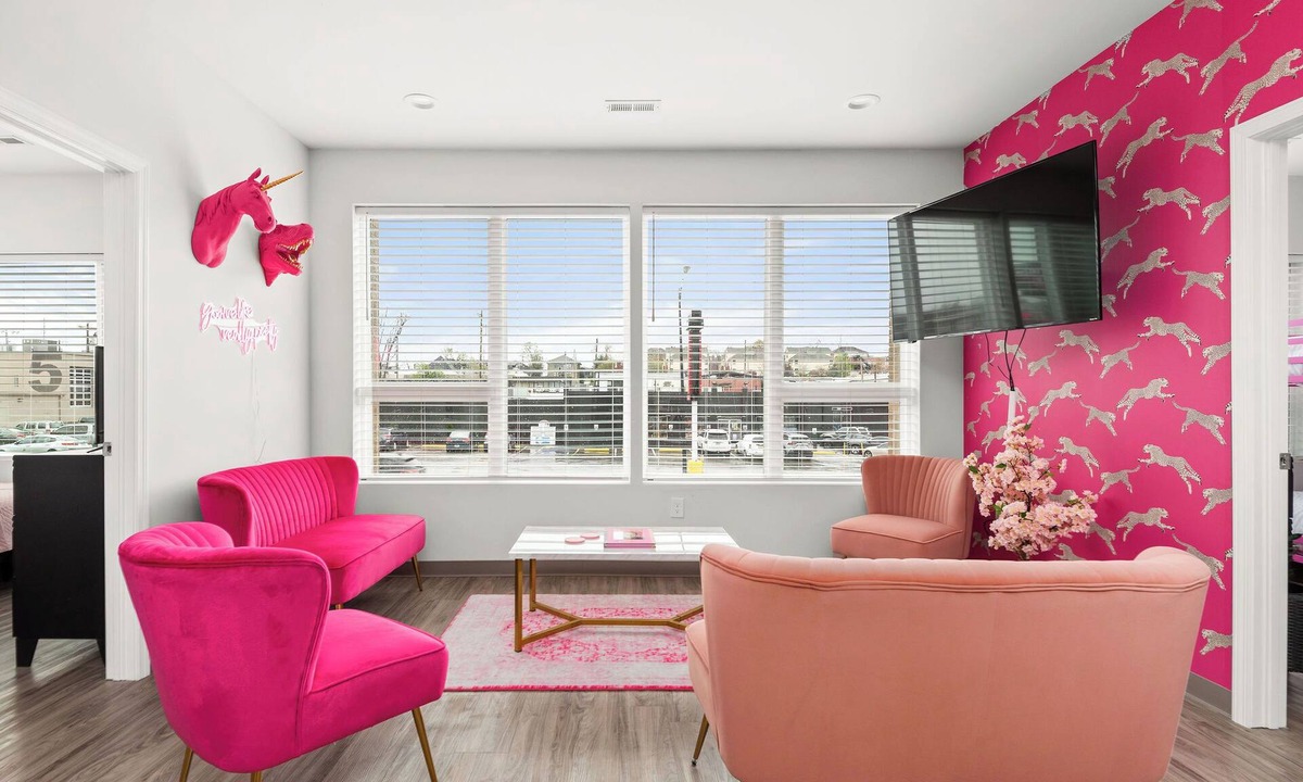 Maxwell Condo | Pretty Inn Pink