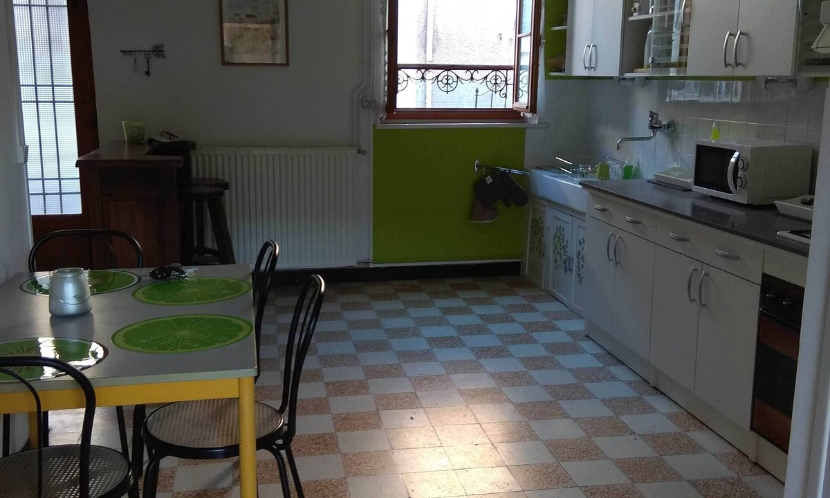 Accolay House | Pretty Potters' House