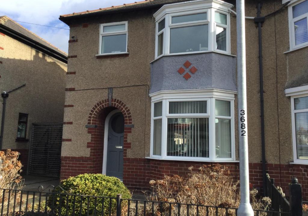 Darlington House | Pretty Properties - Teal House