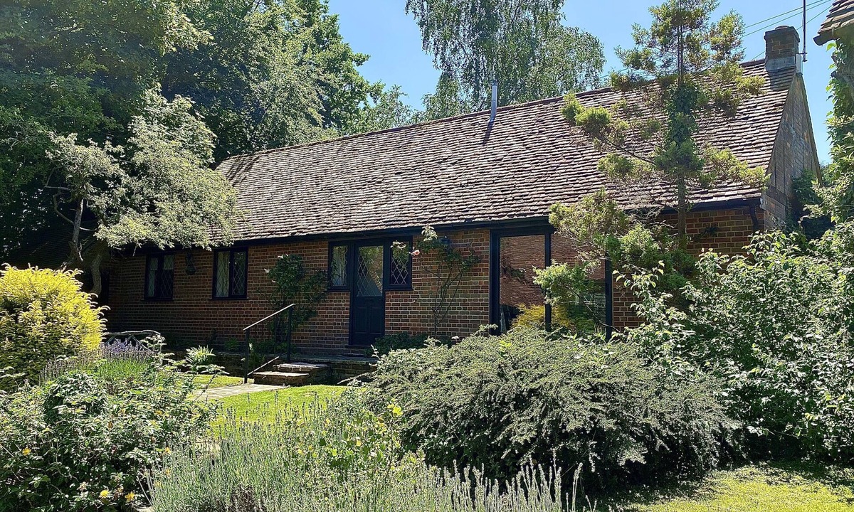 Little Chalfont Cottage | Pretty, Quiet and Peaceful