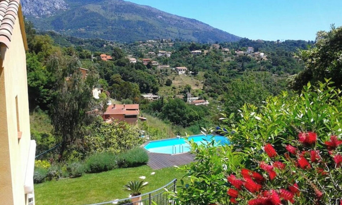 Sainte-Agnes House | Pretty recent villa with swimming pool, quiet and greenery, 7 minutes from the beach