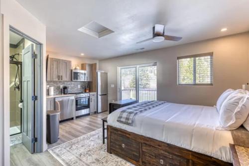 Wolf Creek House | Prickly Pear Studio