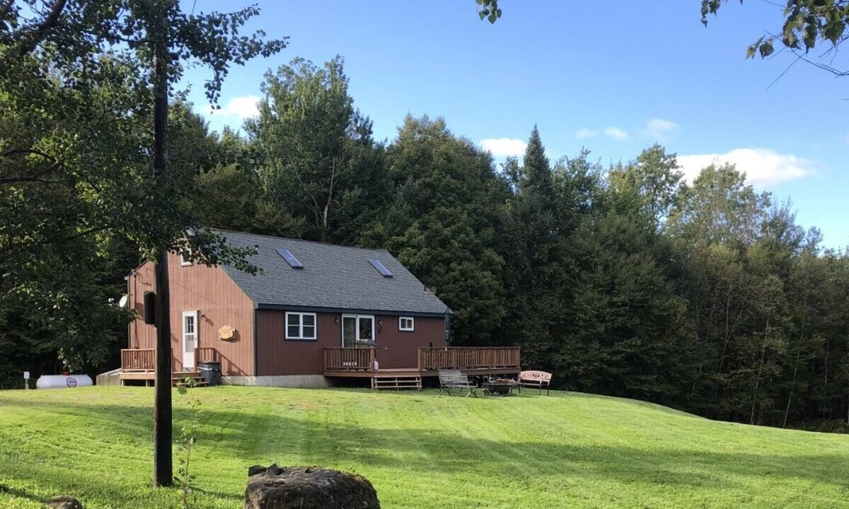 Pittsburg House | **PRIME AVAILABILITY TRAILSIDE LODGE PITTSBURG DIRECT TRAIL ACCESS