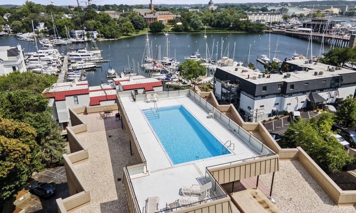 Eastport Condo | Prime Eastport Location - Waterfront Condo with Parking