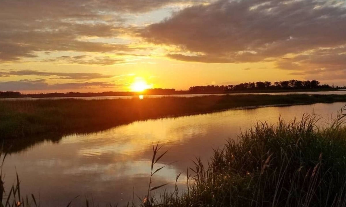 Prime Hook Beach House | Prime Hook Preserve Sunsets Walk to Beach