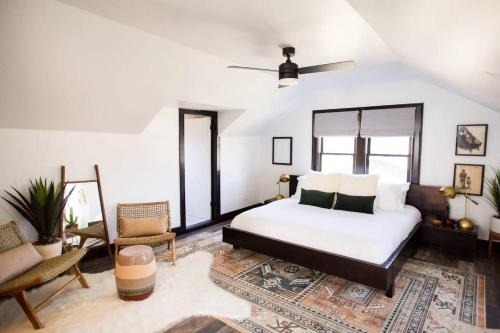 Eastwood House | PRIME Location 2 5 Miles From Downtown