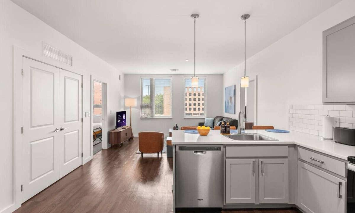 Hough Apartment | Prime Location 2BR Apt Near Clinic & CWRU