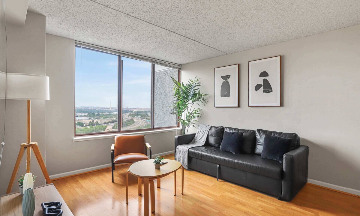 Crystal City Apartment | Prime Location Apt Steps from Pentagon City Metro