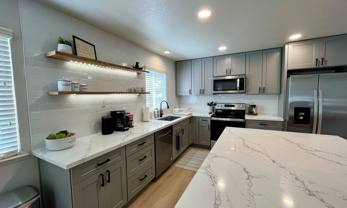 Murphys House | Prime Location, Downtown Murphys