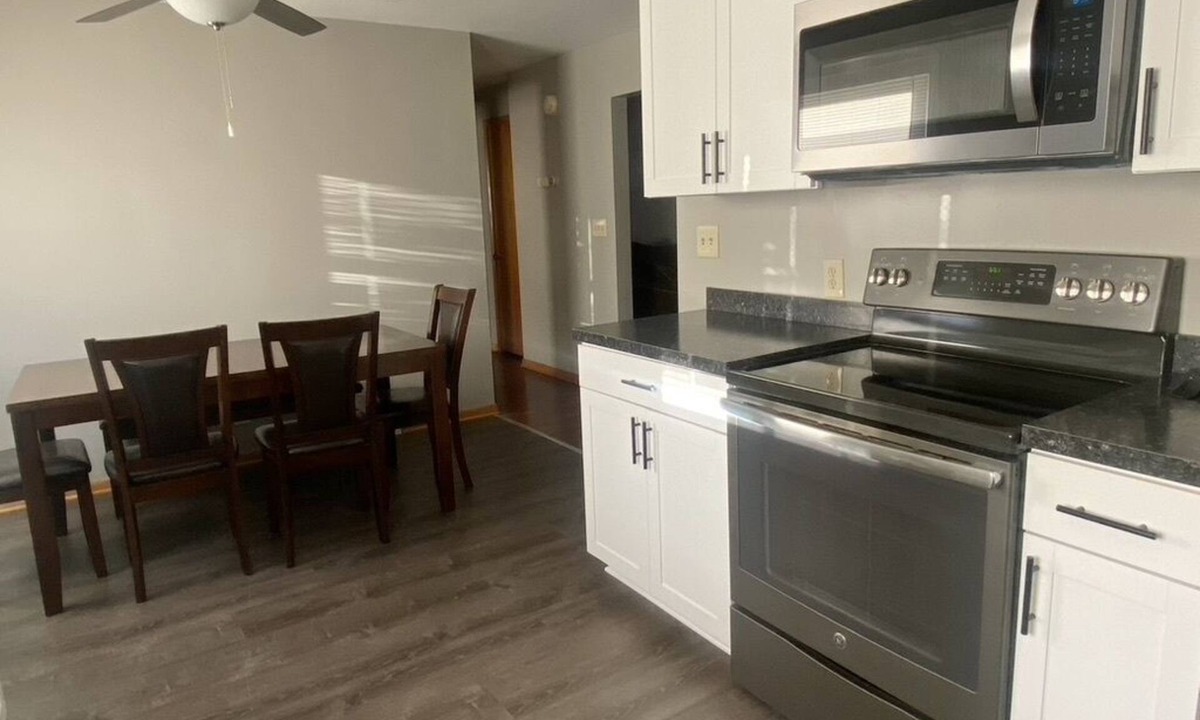 Canton House | Prime Location Near Pro Football Hall of Fame