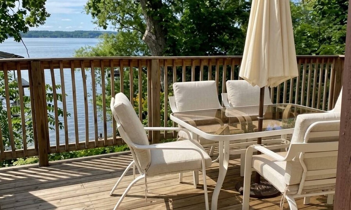 Town of Varick House | Prime location - Ranch House on Seneca Lake