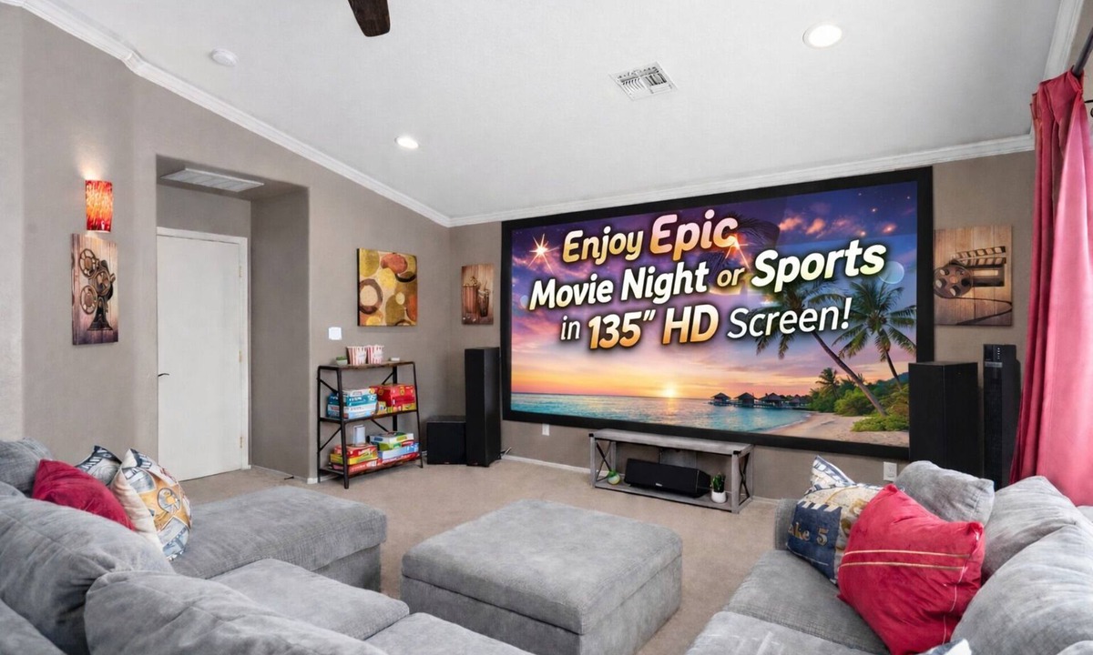 Fincher Farms House | Prime Location, W/Movie Room, Air Hockey, Hot Tub &Close to Food & Entertainment