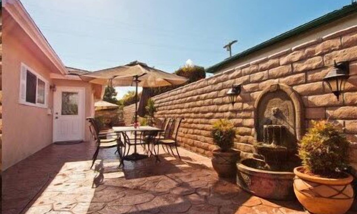 Del Rey House | Prime Marina Del Rey/Venice Beach Area Location 5 min. from beach