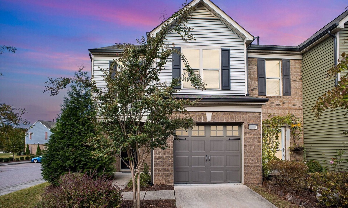 McCain House | Prime Research Triangle Park locale 4 work & easy access to the entire Triangle