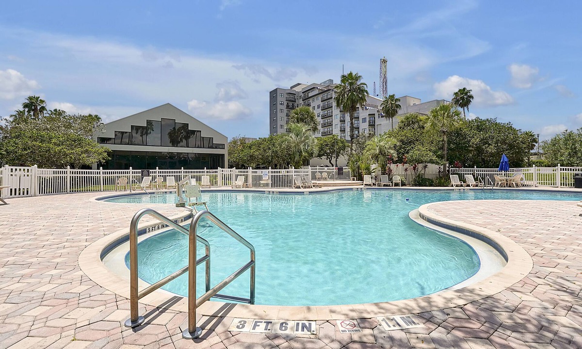 Southwest Orlando Condo | Prime Resort Studio near Universal & Disney balcony with LAKE VIEW