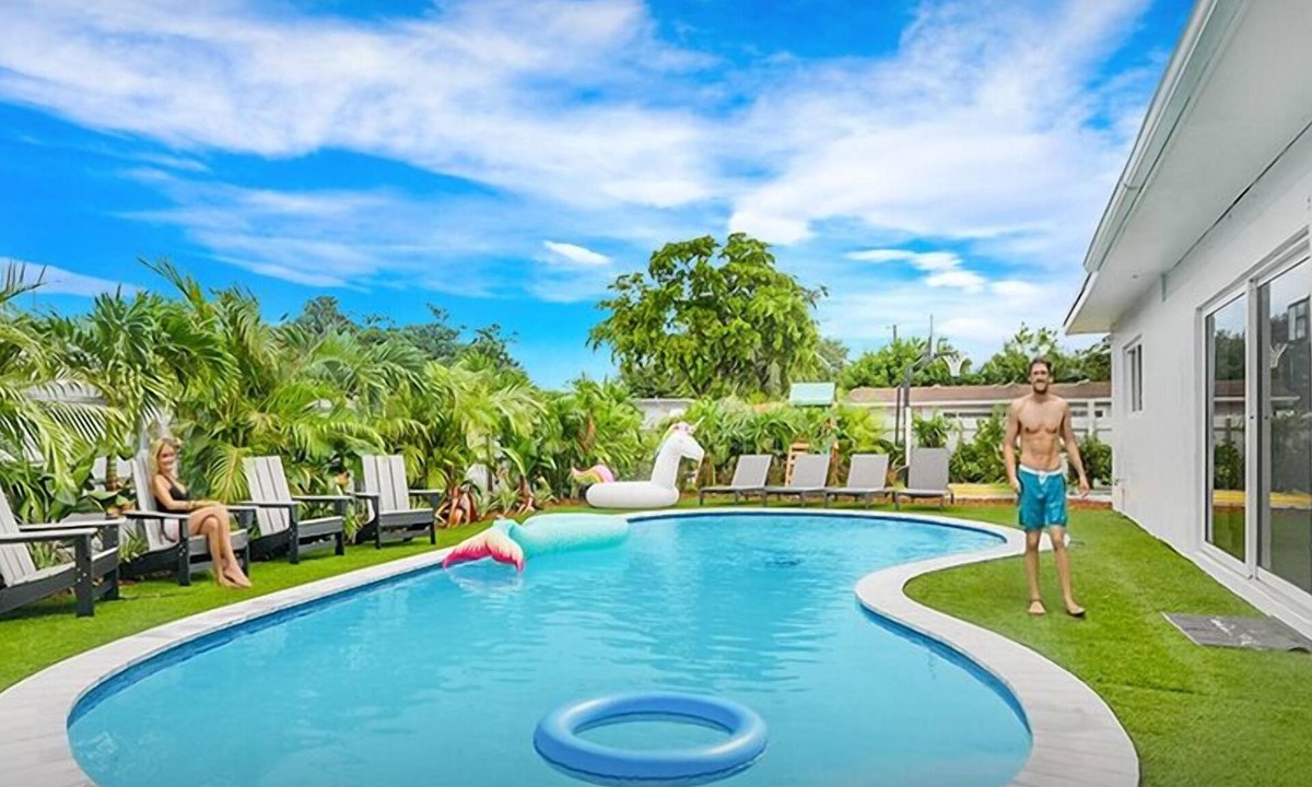 Miami Gardens House | Prime Spot Near Hard Rock Stadium & Beach Pool
