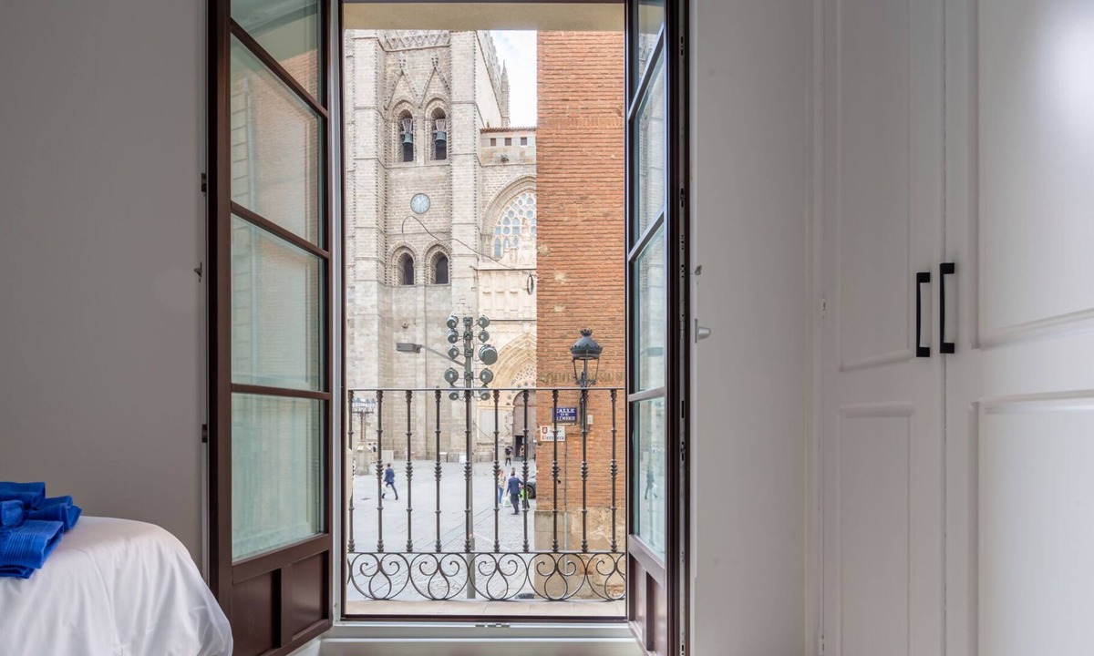 Old Town of Avila Apartment | Primis - CatedralHomes