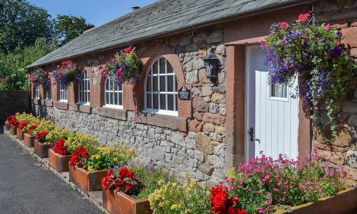 Ireby Cottage | Primrose Cottage - LPG