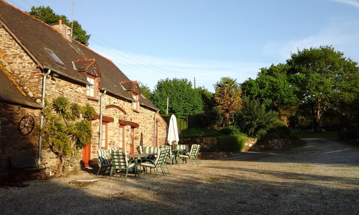 Saint-Connec Cottage | primrose gite Le Cosquer St Connec