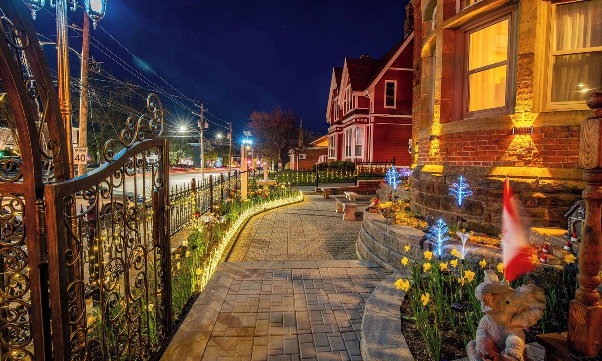 Queens Square Bed & Breakfast | Prince Inn