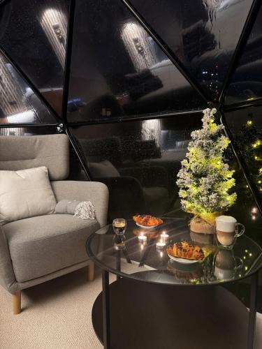 East Acton Apartment | Princess Milena