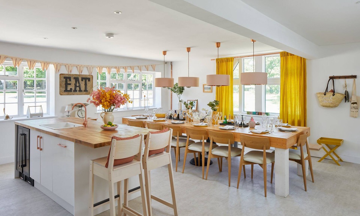 Chichester House | Priory Coach House -coastal retreat