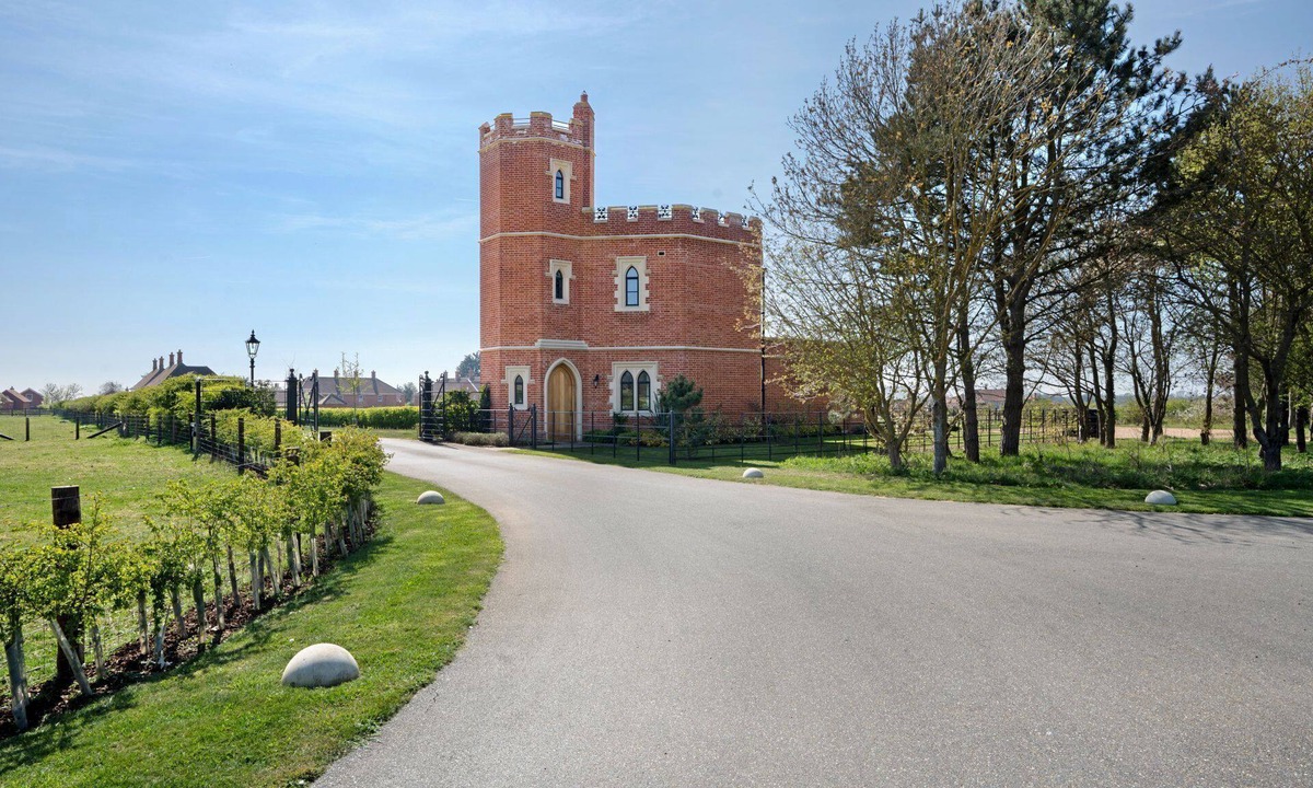 Saint Osyth Cottage | Priory Lodge - Luxury Cottages