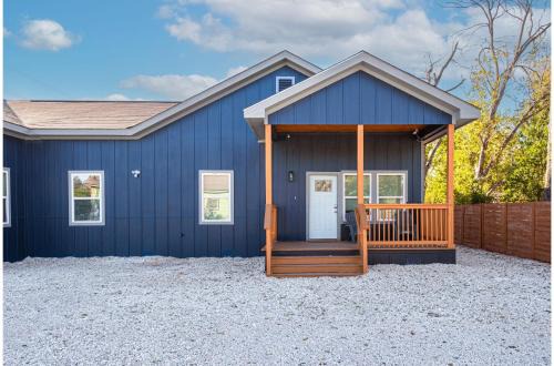 Denver Heights Apartment | Pristine 3 BR 2BA Abode Close to Lovely Downtown