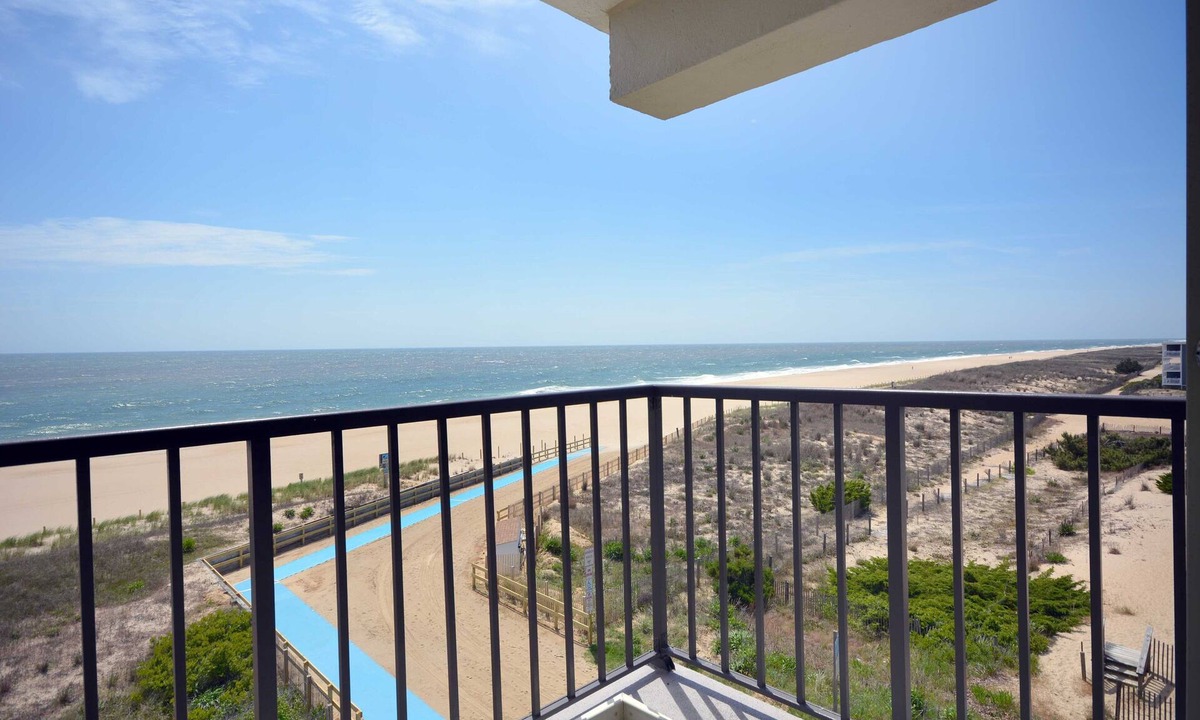 Midtown Ocean City Condo | Pristine, bright 1 bedroom oceanfront condo with free WiFi, coastal decor, and a gorgeous view of the ocean located in quiet midtown and only a few steps from the beach!