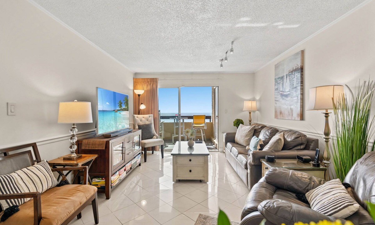 North Myrtle Beach Condo | Pristine Direct Oceanfront Getaway Luxury Oasis