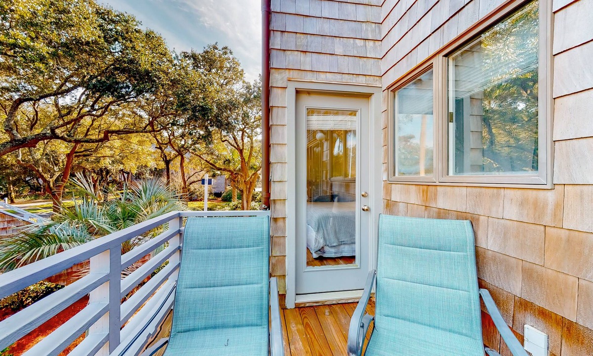 Kiawah Island House | Pristine Townhome with Deck & Peaceful Lagoon View - Near Beach & Golf