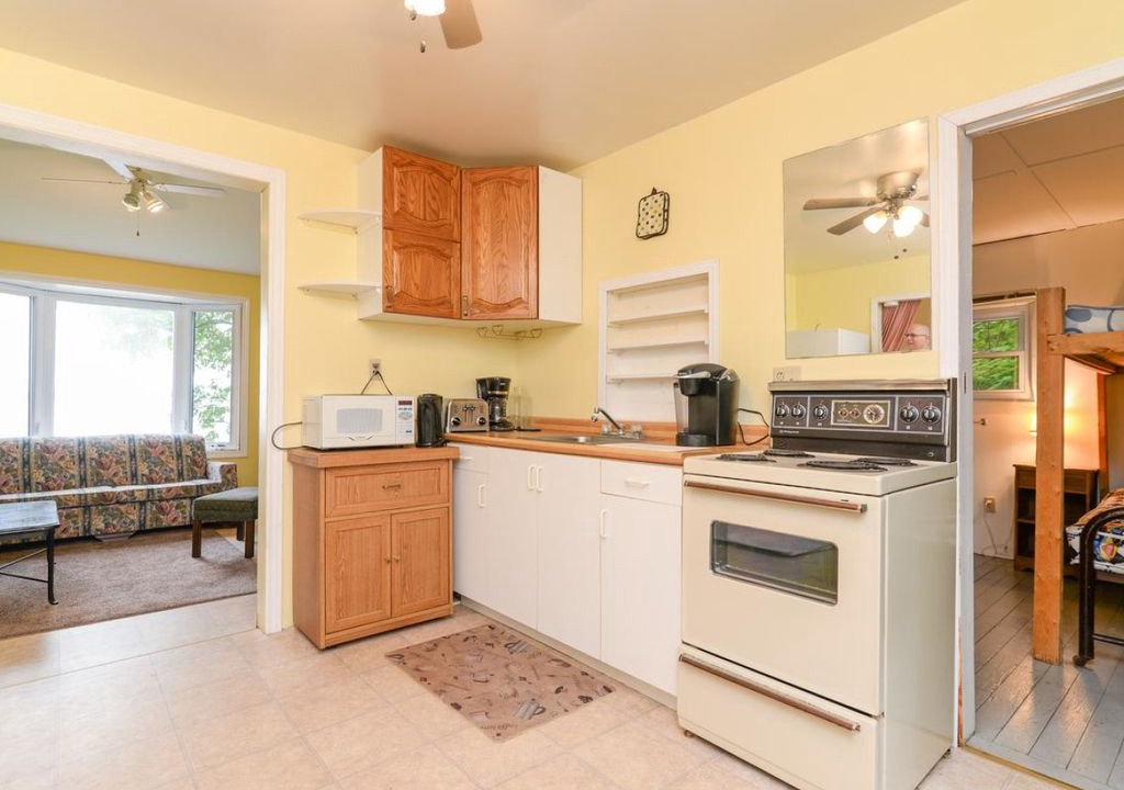 Cloyne House | Pristine Waterfront! Cottages at Bon Echo's Edge - Cottage #5
