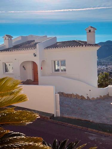 Jalon House | Privé vakantiewoning "Casa Stirio" met zwembad regio calpé-jalon