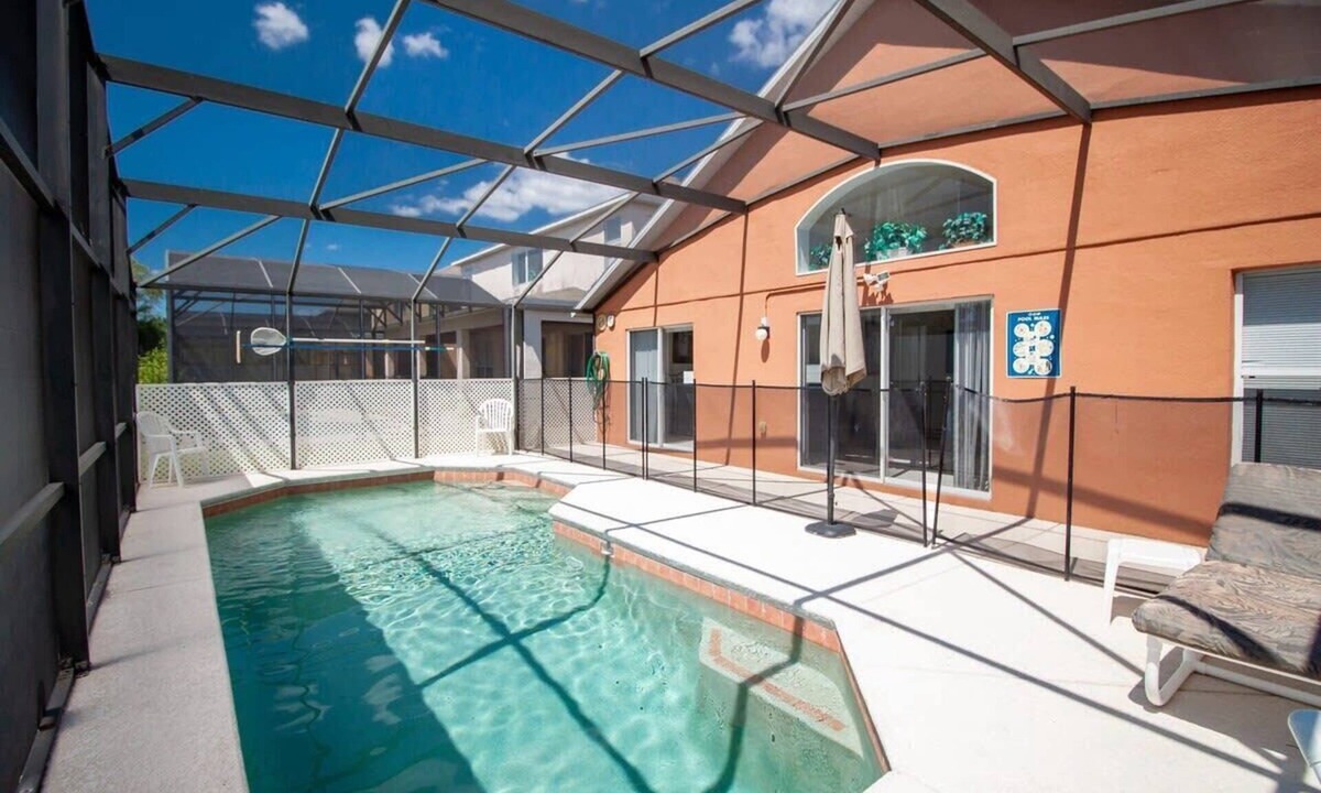 Seasons Villa | Priv Pool, Game Room, and Disney Just Minutes Away